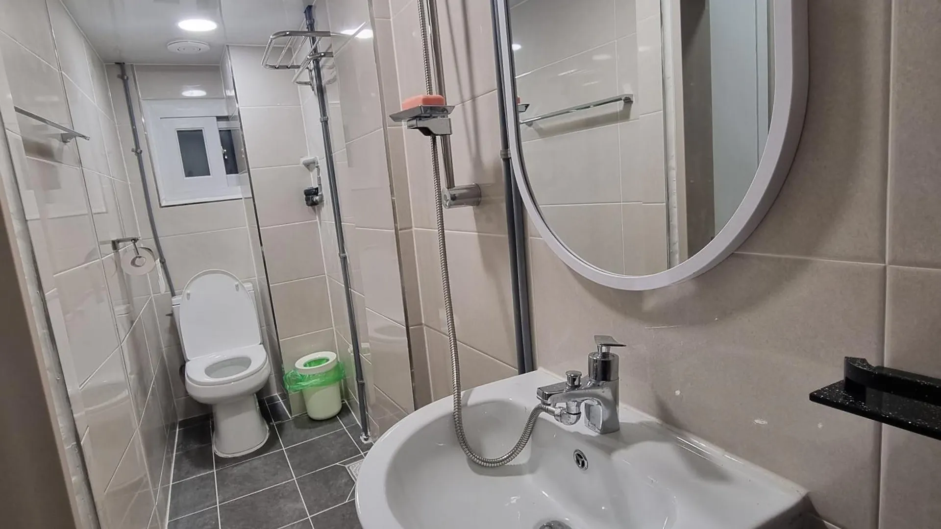 Residence Parvus Sella Seul Hostel